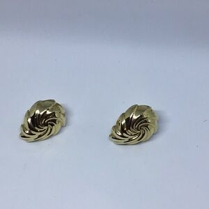 Elegant Gold Swirl Earrings